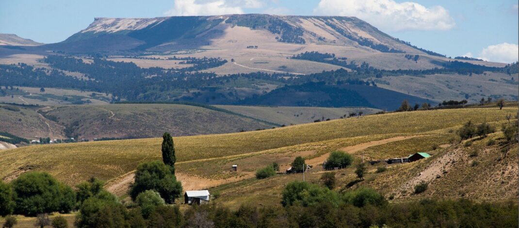 BATEA MAHUIDA: ¿POSIBLES VESTIGIOS DE UN VOLCÁN?